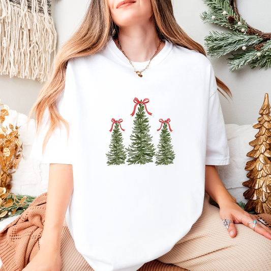 COQUETTE CHRISTMAS TREE TEE